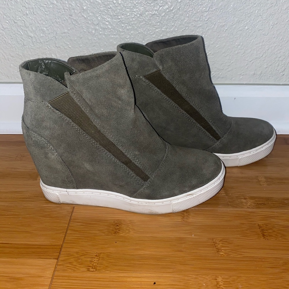 STEVE MADDEN WEDGE SNEAKERS Forrest Green 6.5